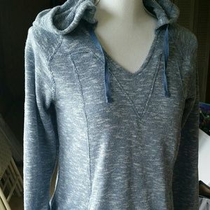 💗 3/25 Roxy sweatshirt never worn